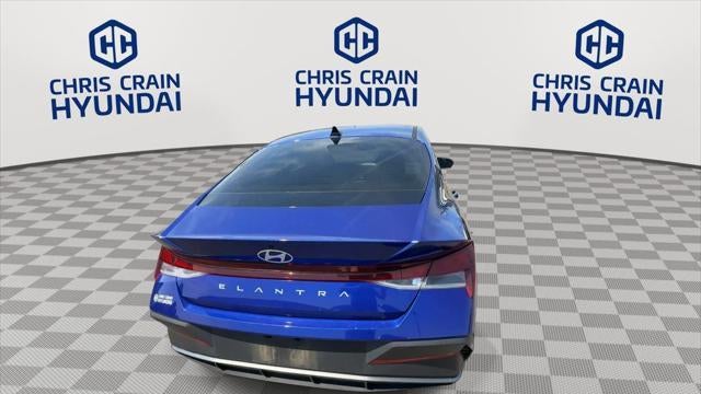 2024 Hyundai ELANTRA SE
