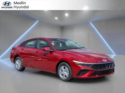 2025 Hyundai Elantra SE 4DR Sedan