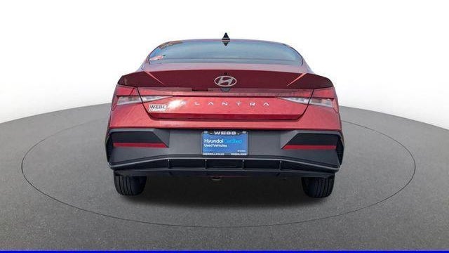 2025 Hyundai ELANTRA SE