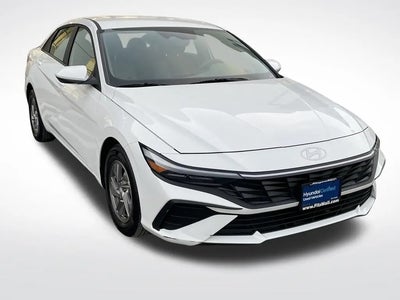 2025 Hyundai Elantra SE 4DR Sedan