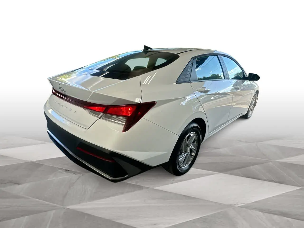 2026 Hyundai Elantra - $19,628