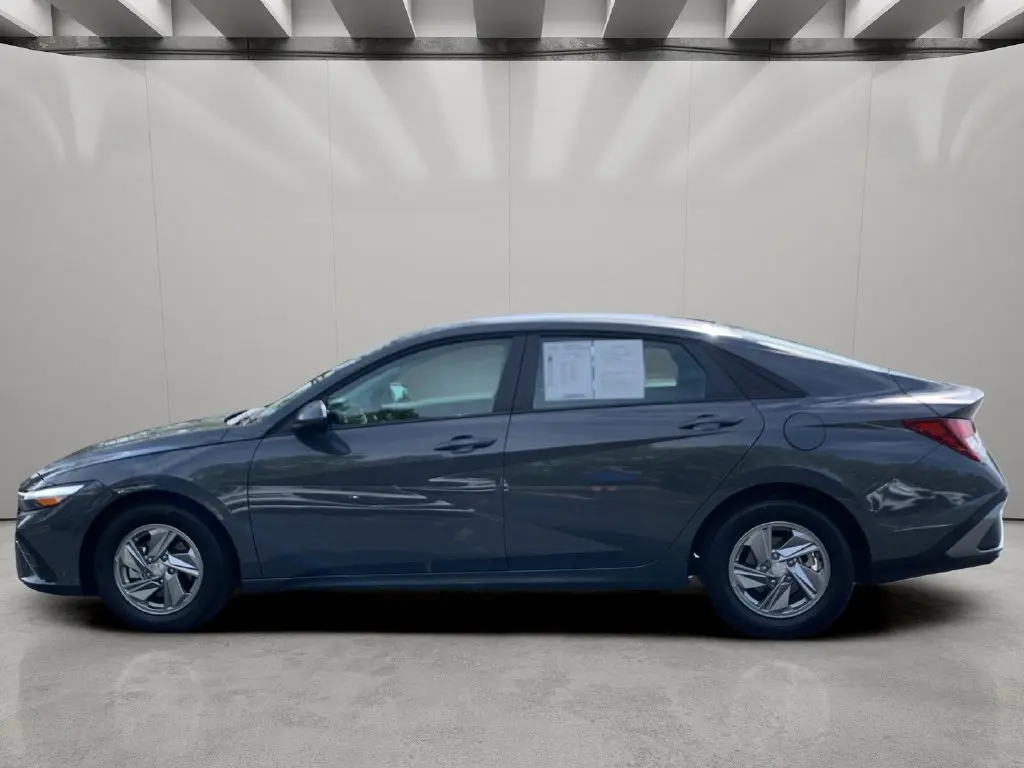 2026 Hyundai Elantra - $21,361