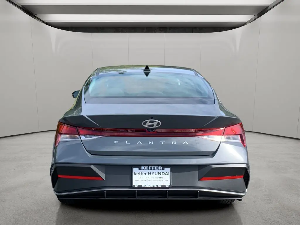 2026 Hyundai Elantra - $21,361