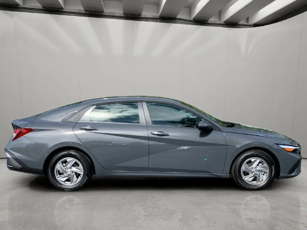 2026 Hyundai Elantra - $21,361