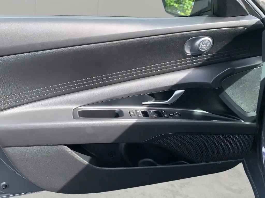 2026 Hyundai Elantra - $21,361