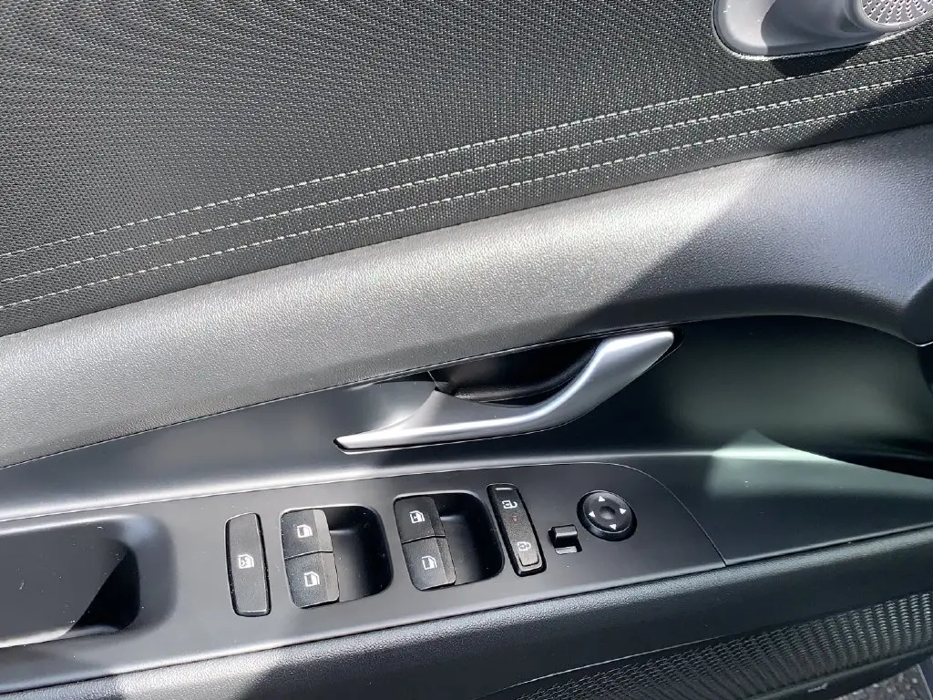2026 Hyundai Elantra - $21,361