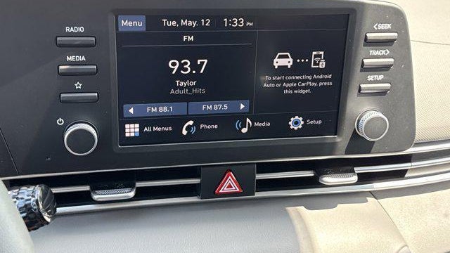 2026 Hyundai ELANTRA SE