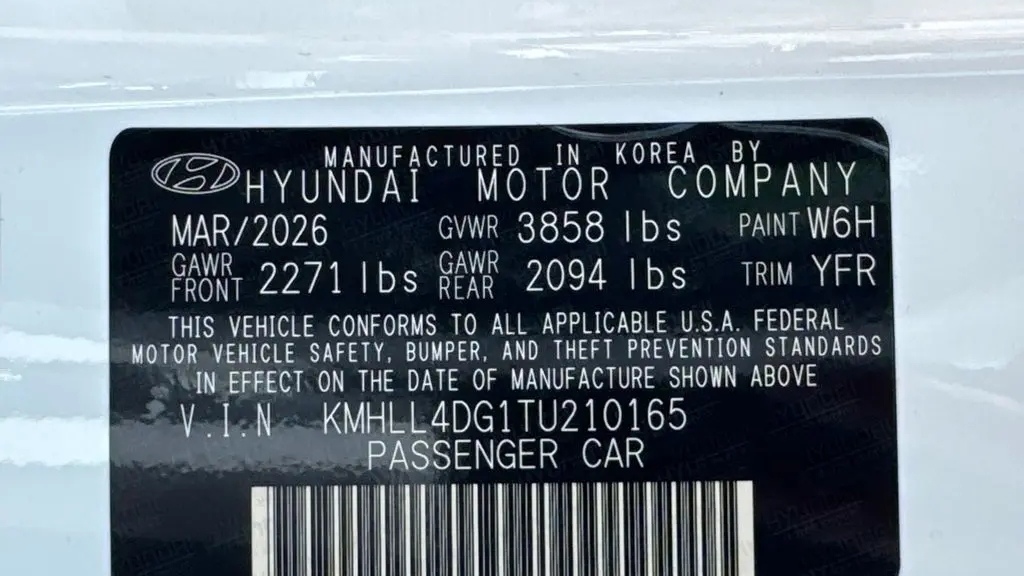2026 Hyundai ELANTRA SE