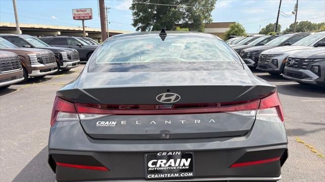 2026 Hyundai ELANTRA SE