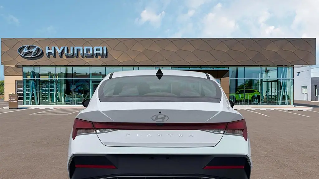 2026 Hyundai ELANTRA SE