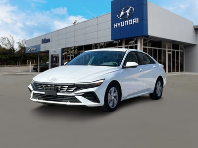 2024 Hyundai Elantra SE 4DR Sedan
