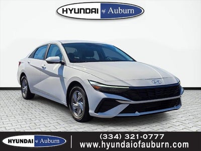 2024 Hyundai Elantra SE 4DR Sedan