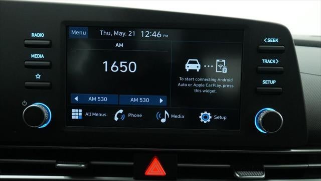 2024 Hyundai ELANTRA SE