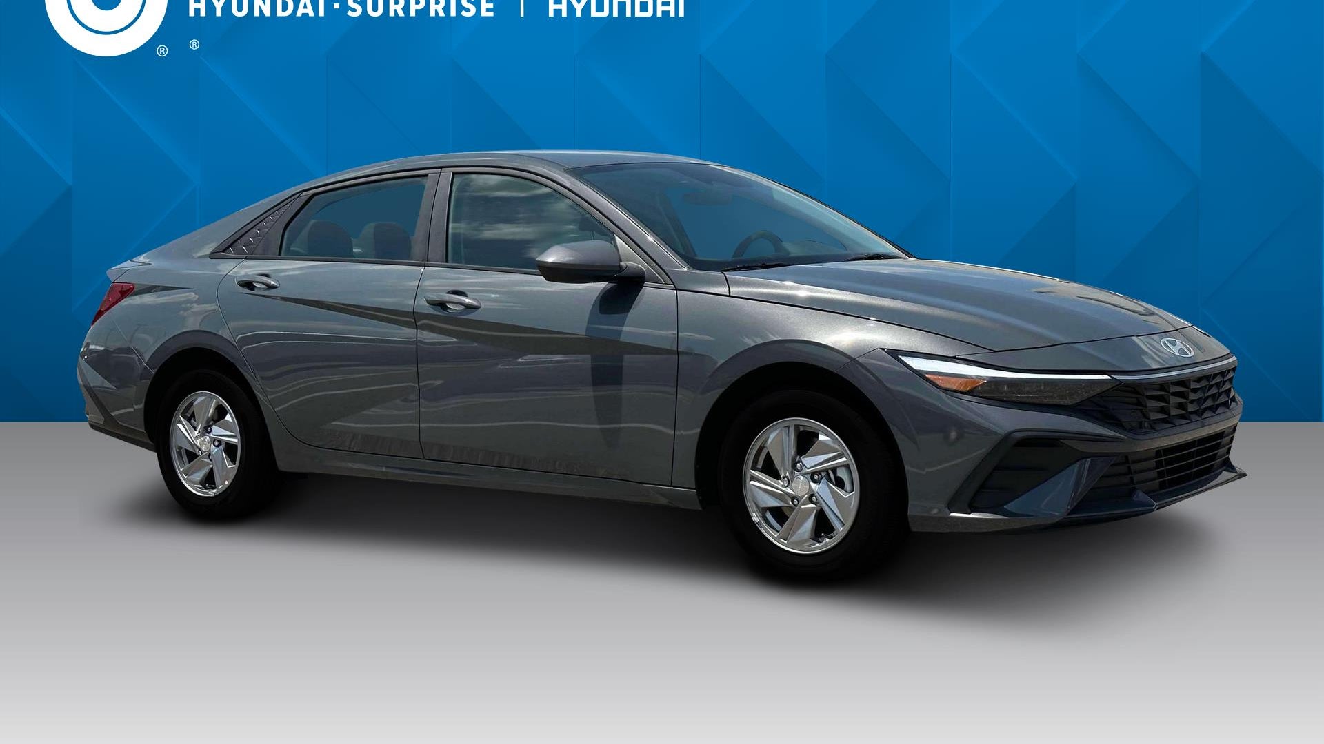 2024 Hyundai ELANTRA SE