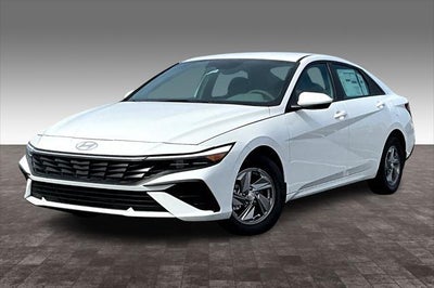 2024 Hyundai Elantra SE 4DR Sedan