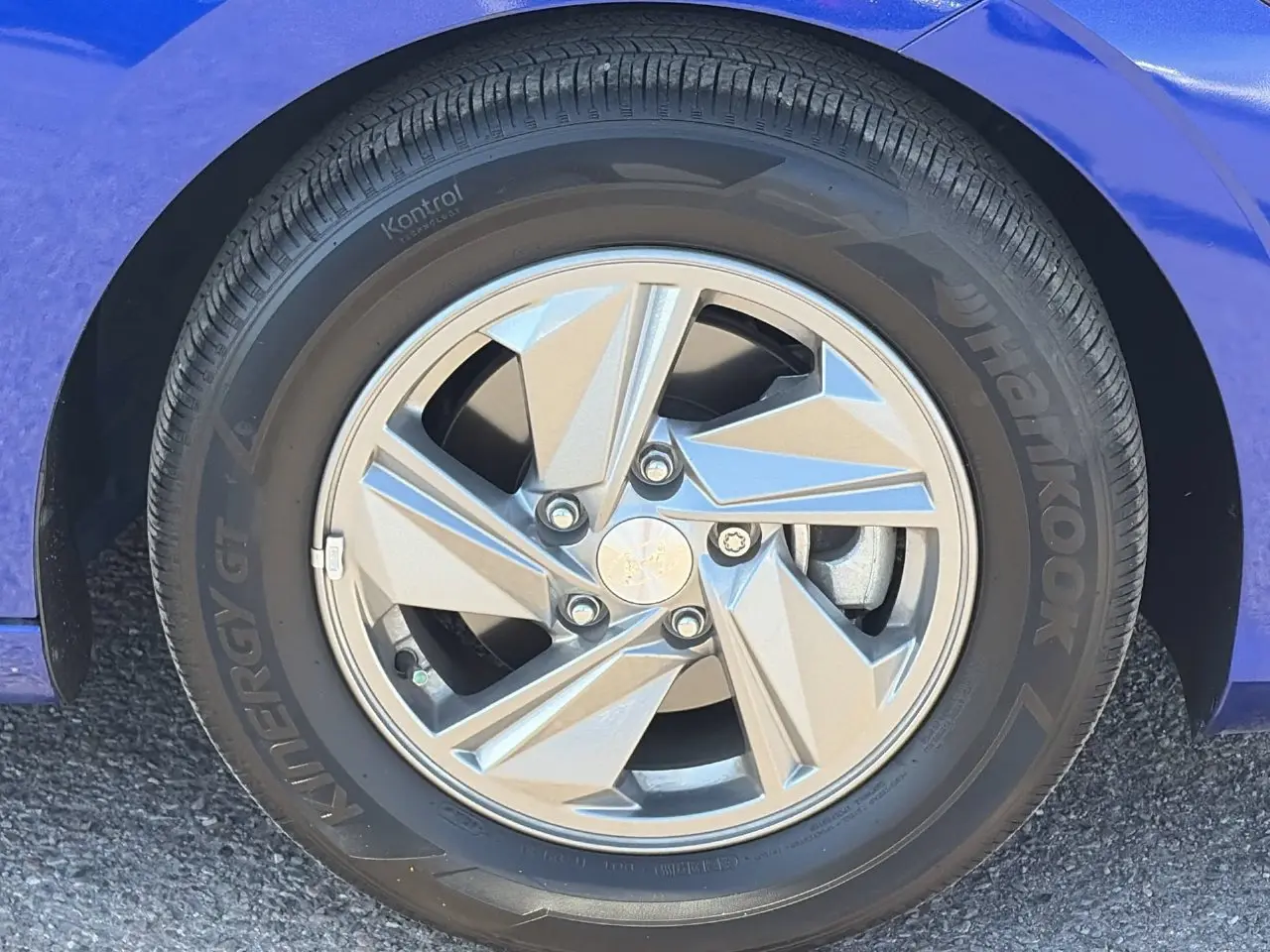 2025 Hyundai Elantra - $19,488