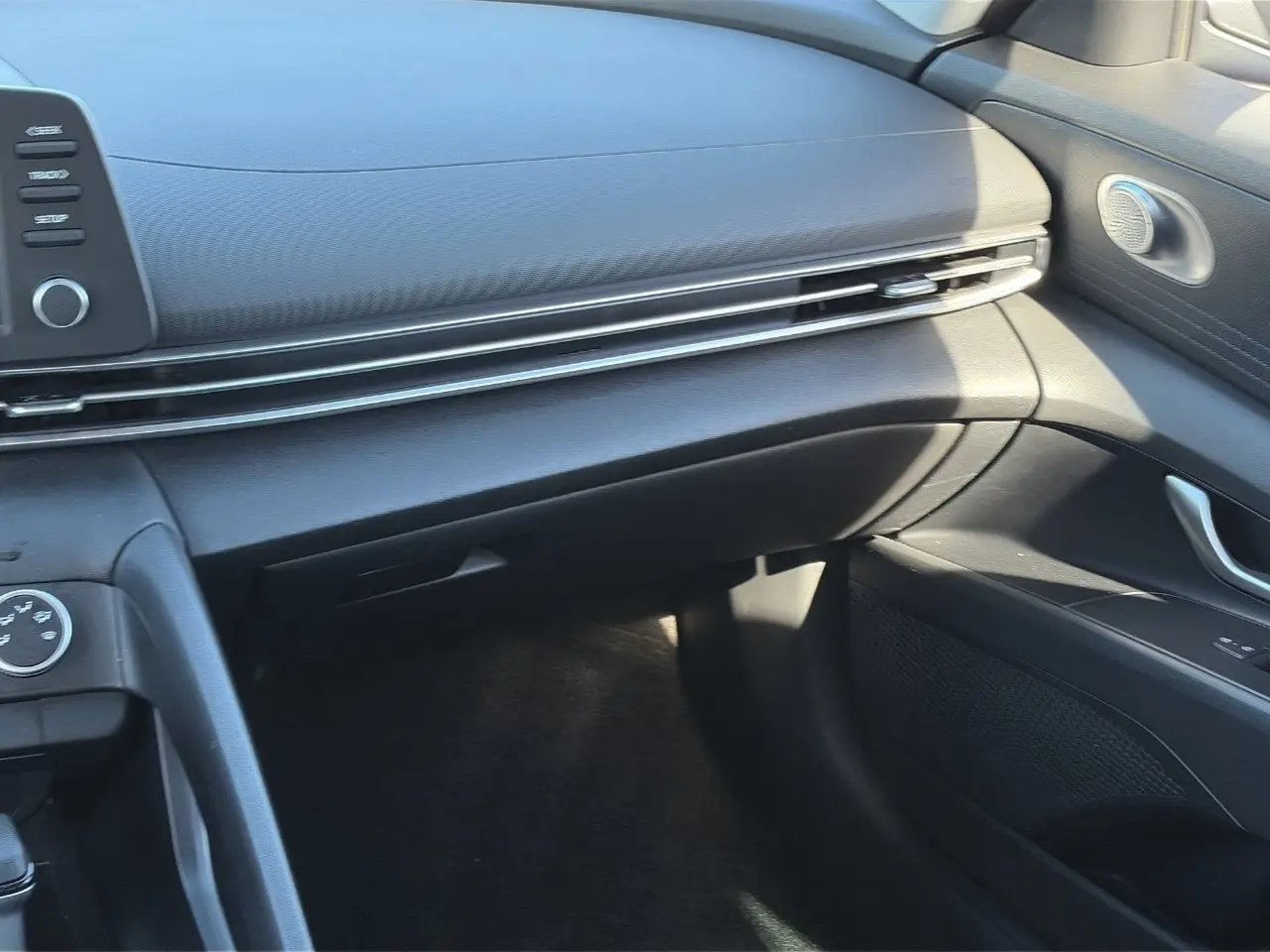 2025 Hyundai Elantra - $19,488