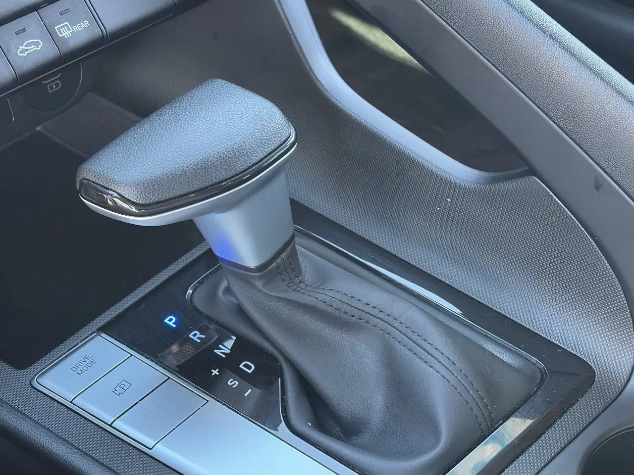 2025 Hyundai Elantra - $19,488