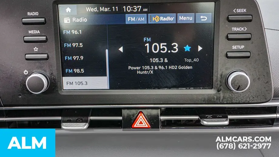 2025 Hyundai ELANTRA SE