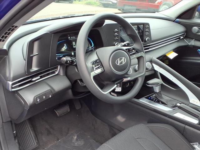 2025 Hyundai Elantra - $23,995