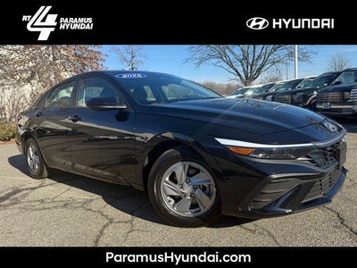 Photo of a 2025 Hyundai Elantra SE 4DR Sedan for sale