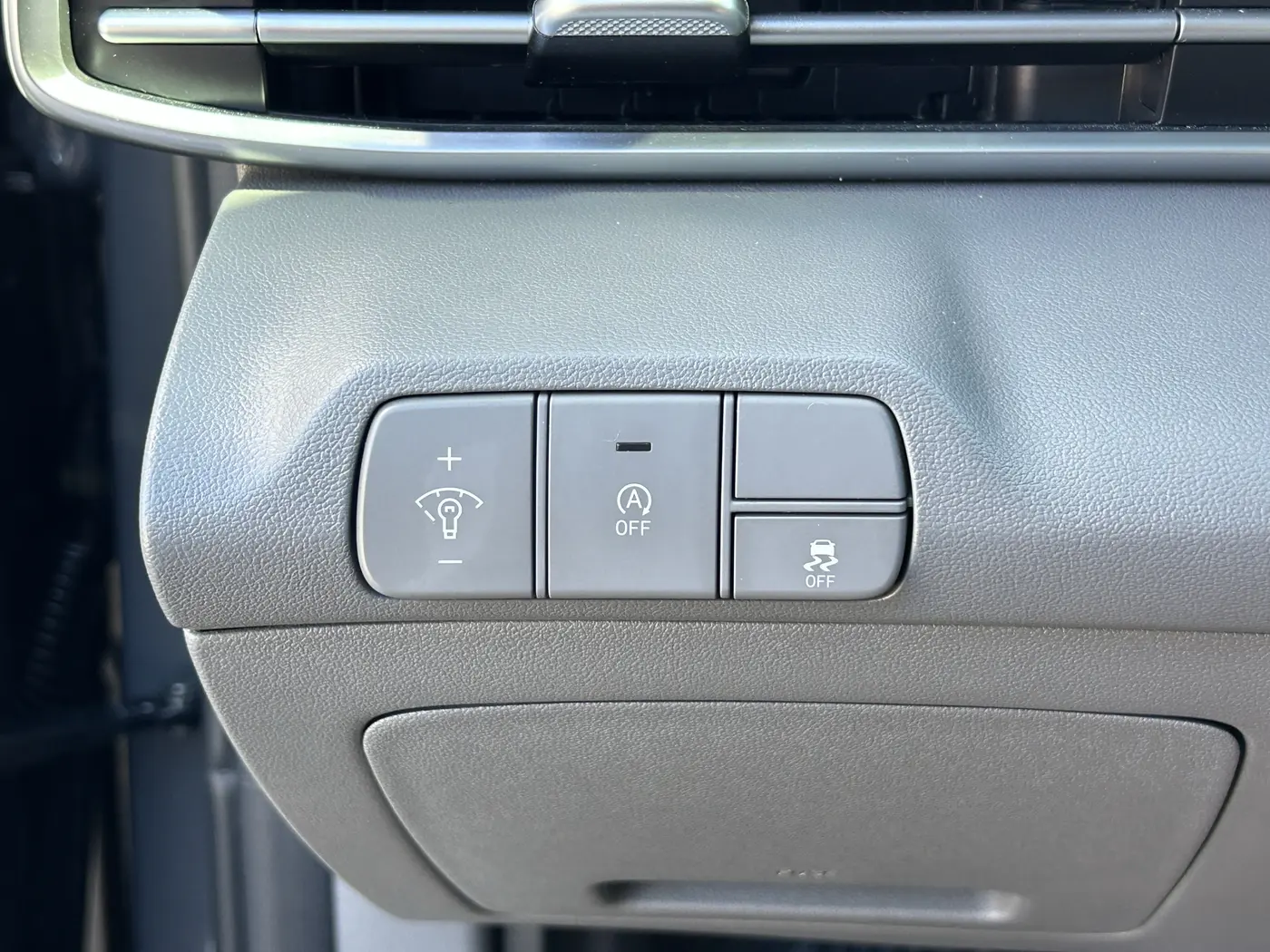 2025 Hyundai Elantra - $20,275