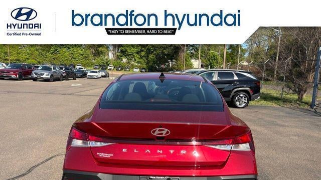 2026 Hyundai ELANTRA SE