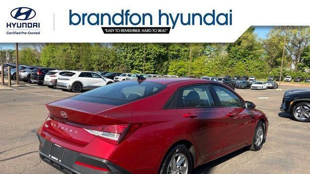 2026 Hyundai ELANTRA SE