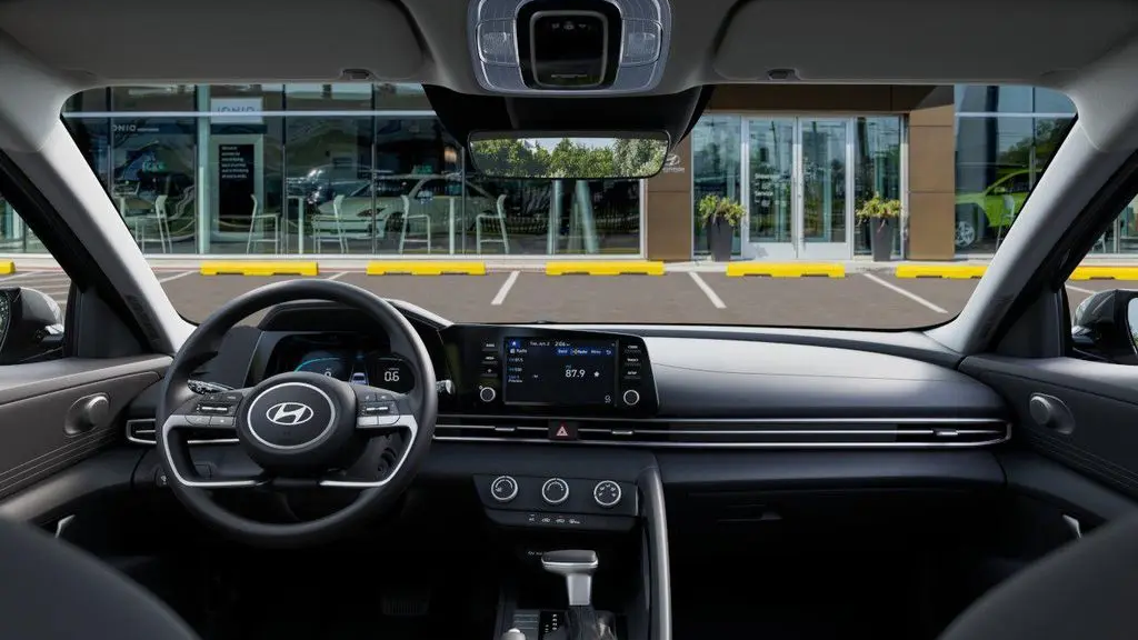2026 Hyundai ELANTRA SE