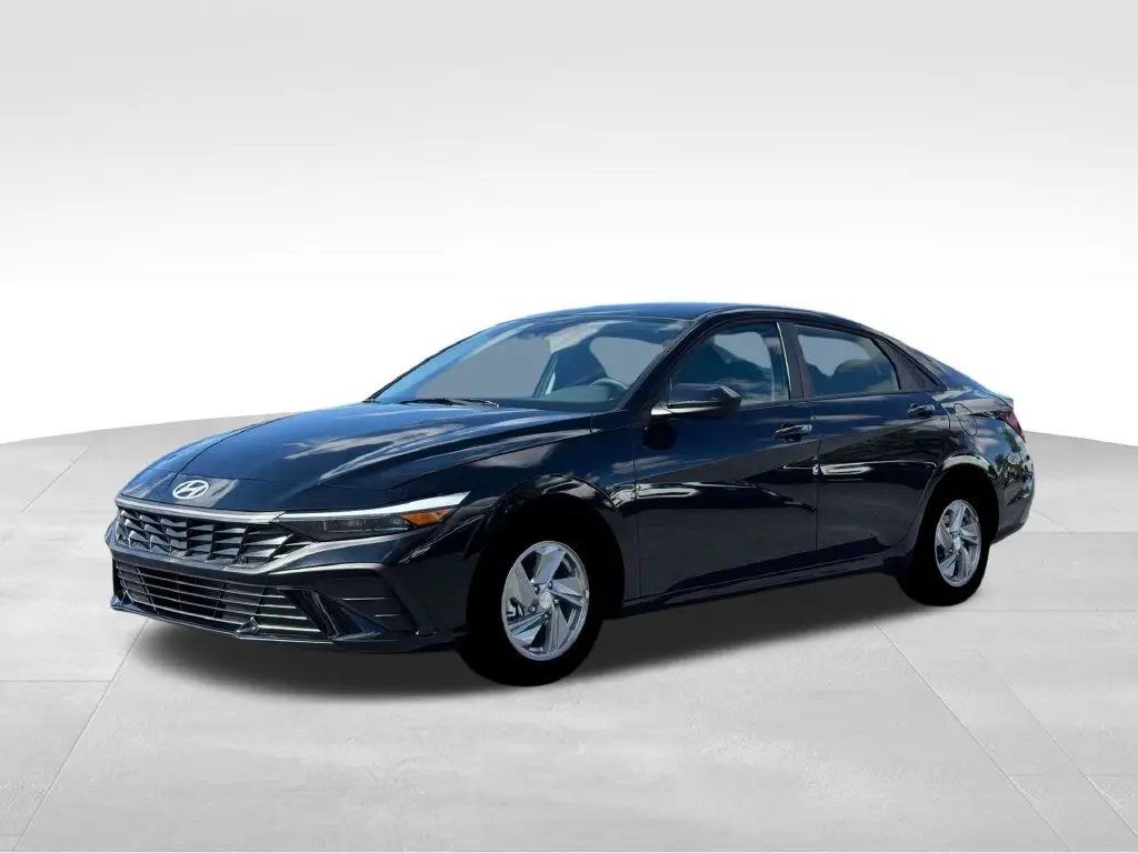 2026 Hyundai Elantra - $21,520