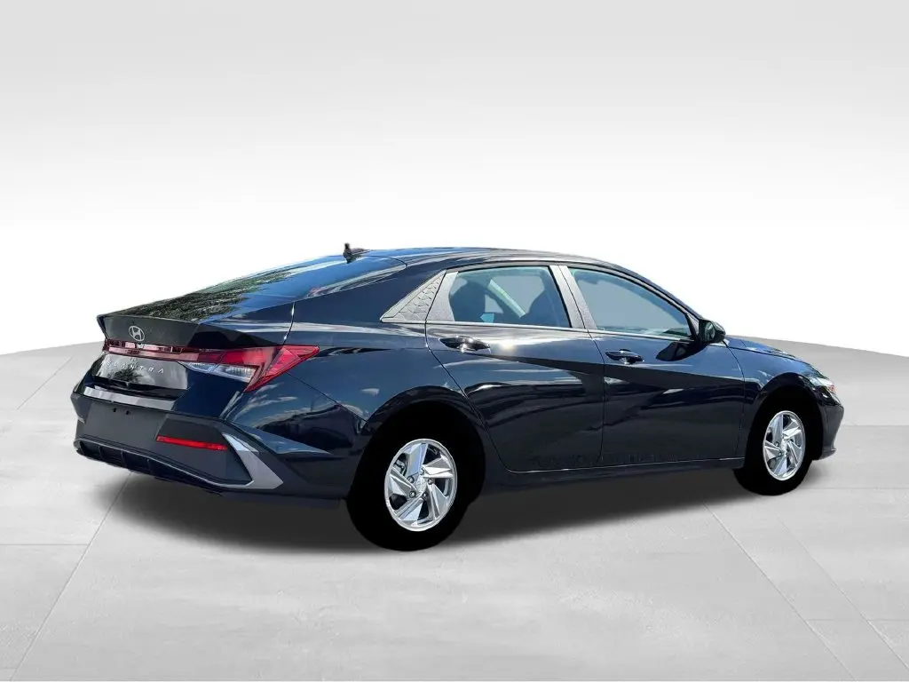 2026 Hyundai Elantra - $21,520