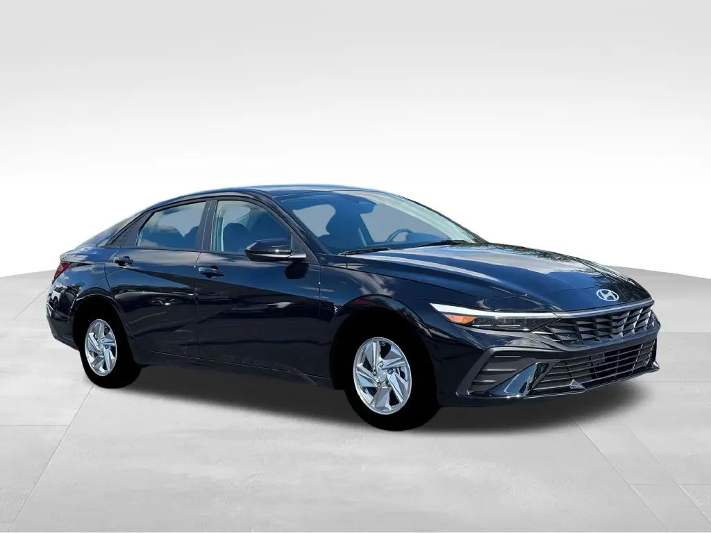 2026 Hyundai Elantra - $21,520