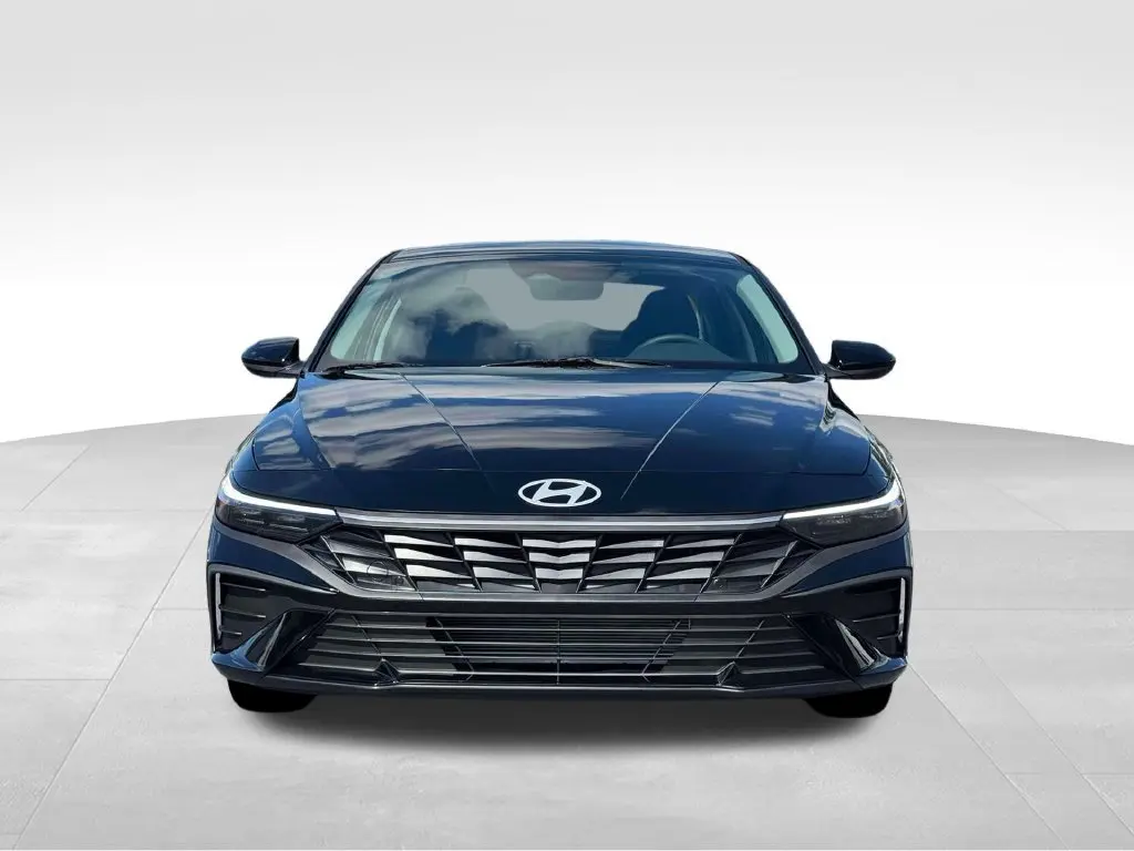 2026 Hyundai Elantra - $21,520