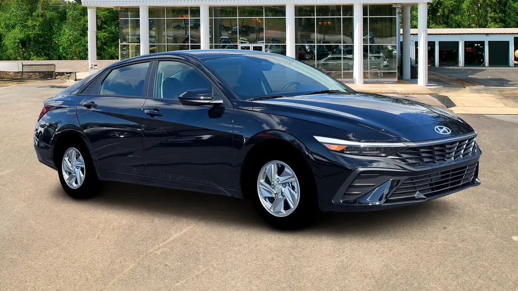 2026 Hyundai ELANTRA SE