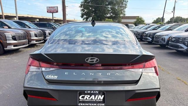 2026 Hyundai ELANTRA SE