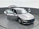 2024 Elantra Thumbnail 29