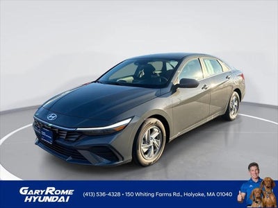 2024 Hyundai Elantra SE 4DR Sedan