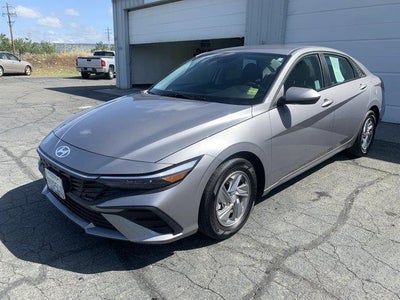 2025 Hyundai Elantra SE 4DR Sedan