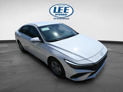 2025 Hyundai Elantra SE 4DR Sedan