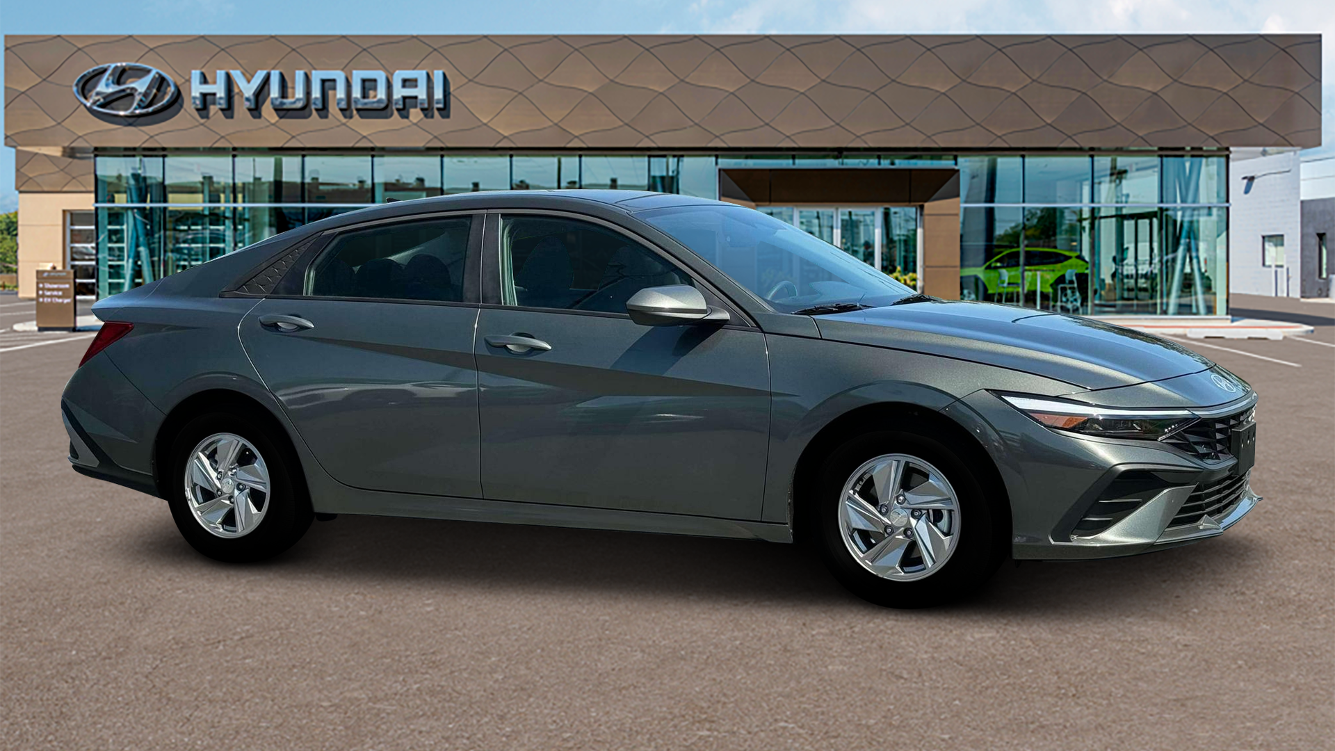 2025 Hyundai ELANTRA SE