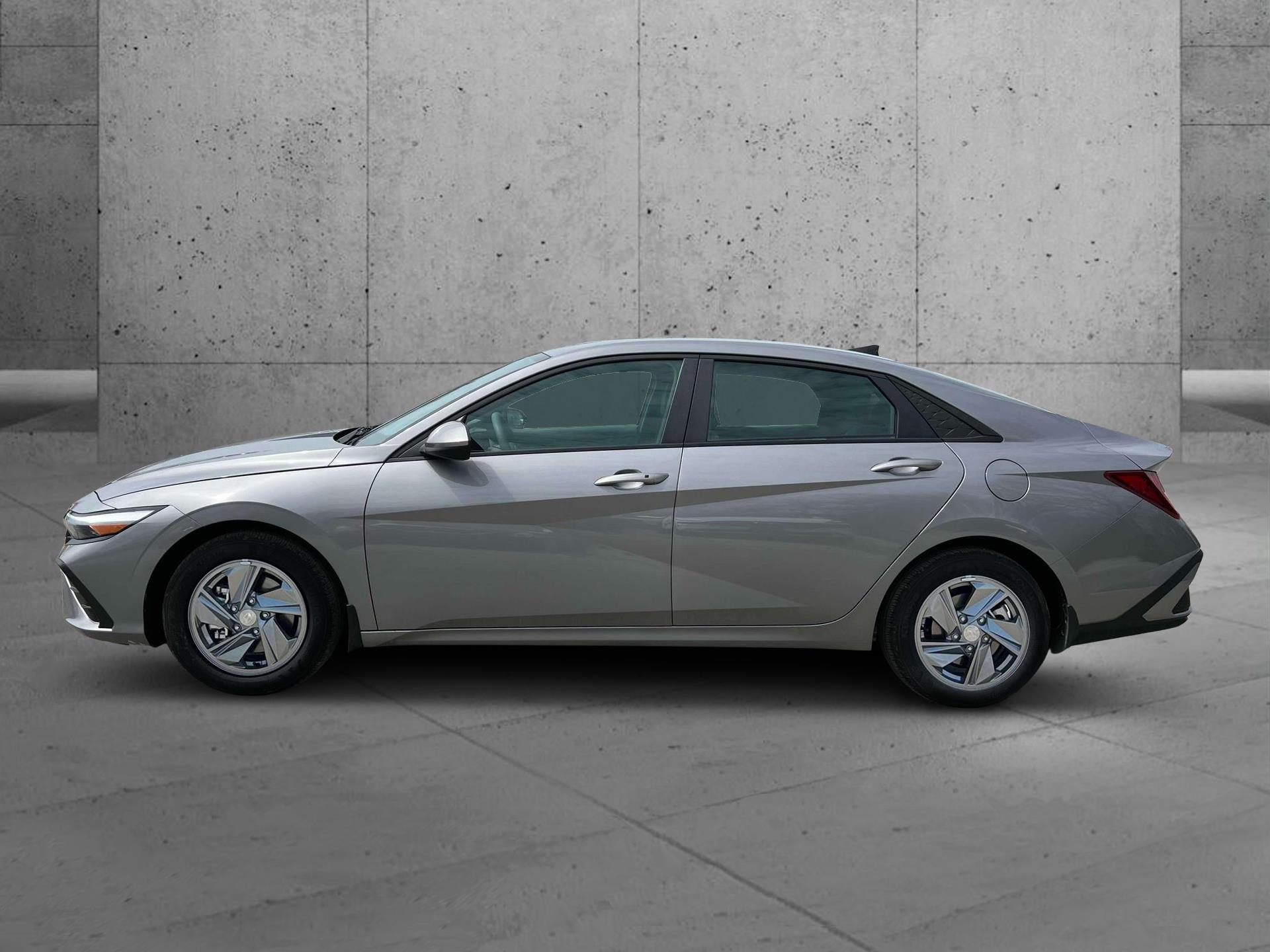 2025 Hyundai Elantra - $21,491