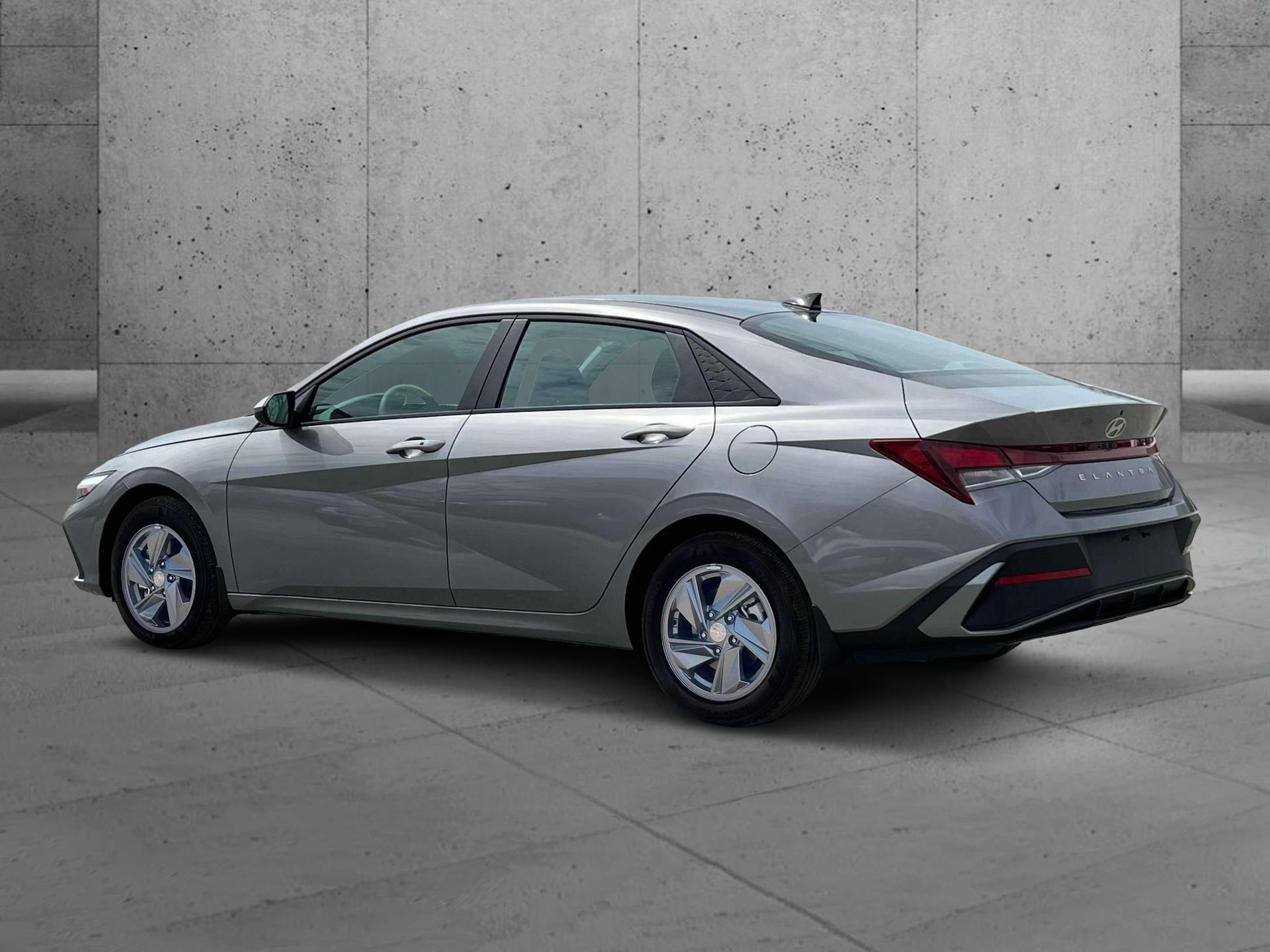 2025 Hyundai Elantra - $21,491