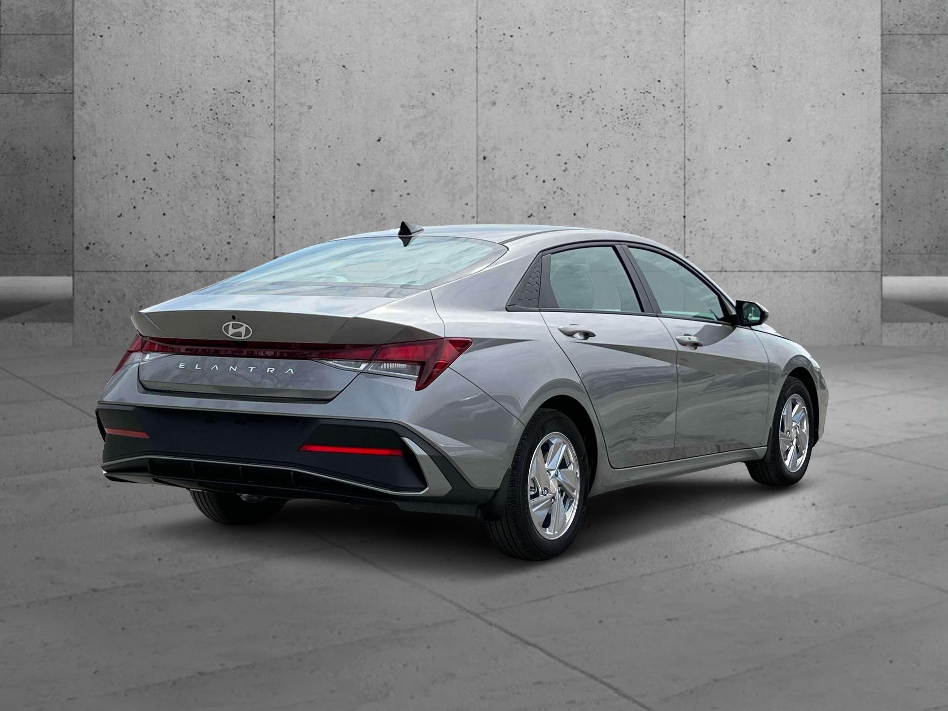 2025 Hyundai Elantra - $21,491