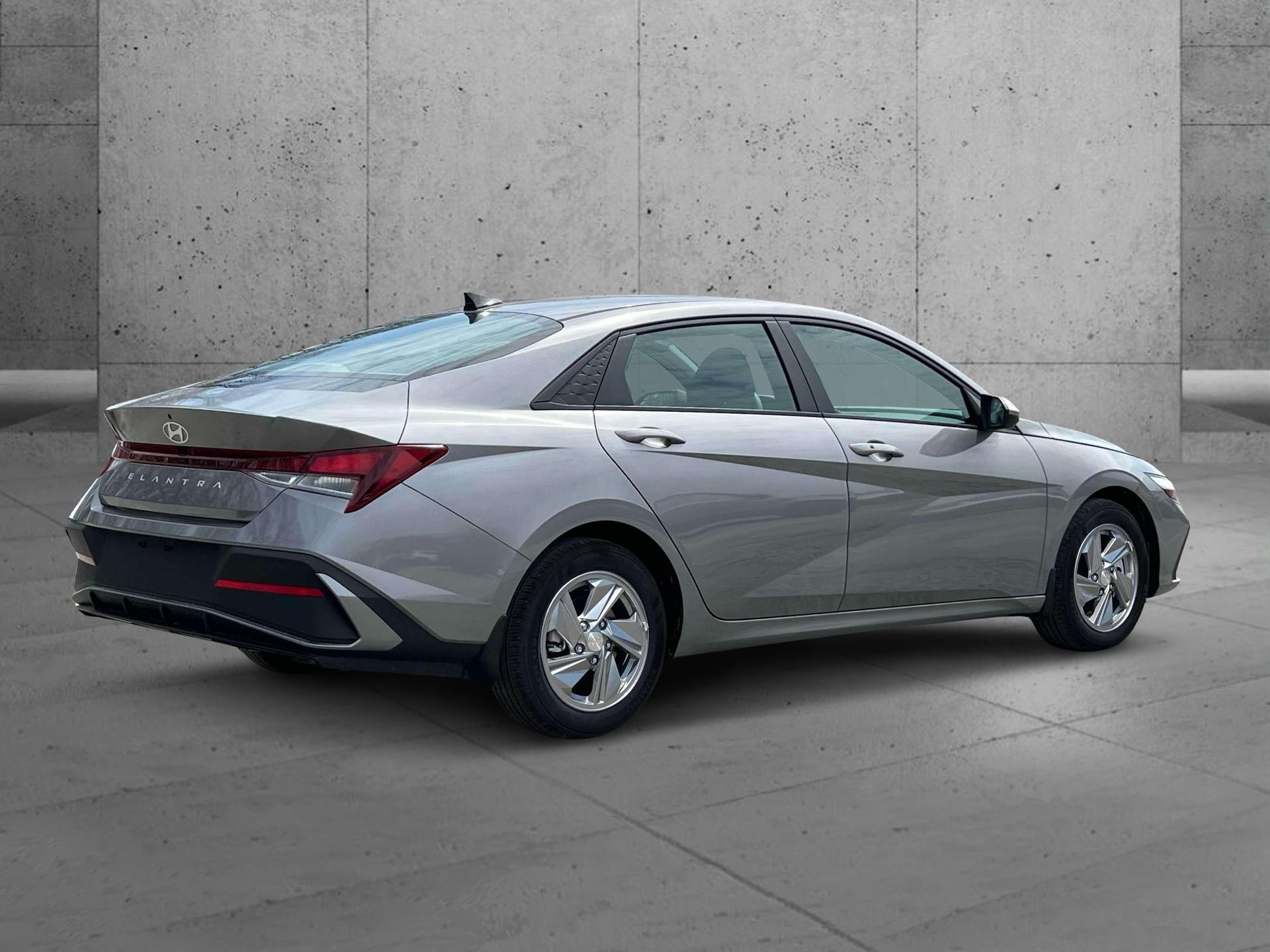 2025 Hyundai Elantra - $21,491