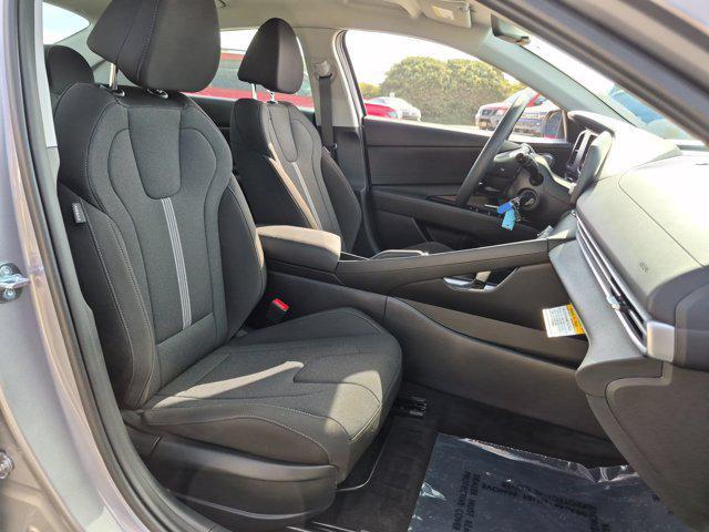 2025 Hyundai Elantra - $21,491