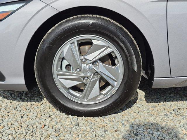 2025 Hyundai Elantra - $21,491