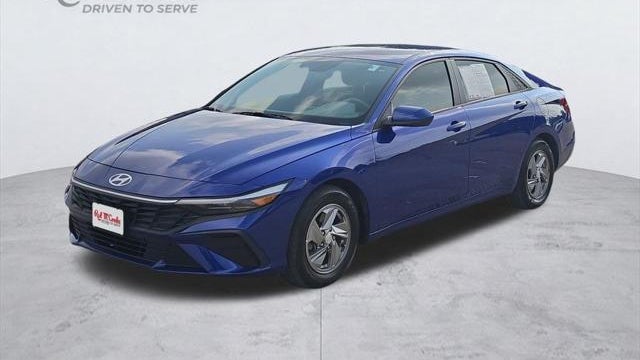 2025 Hyundai ELANTRA SE
