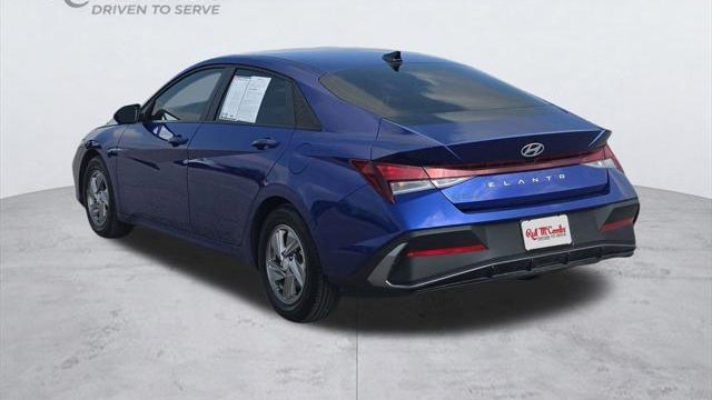 2025 Hyundai ELANTRA SE