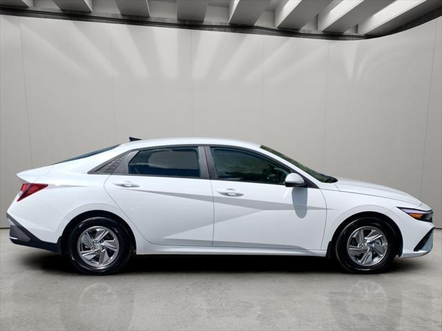 2026 Hyundai Elantra - $21,170