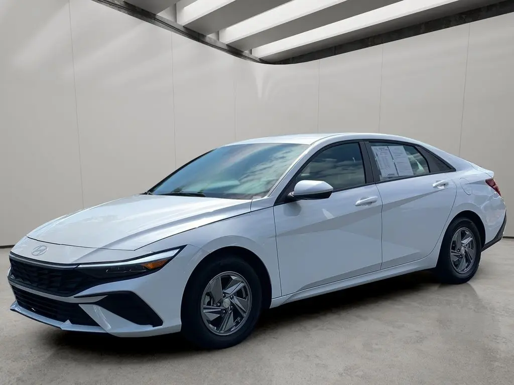 2026 Hyundai Elantra - $21,450